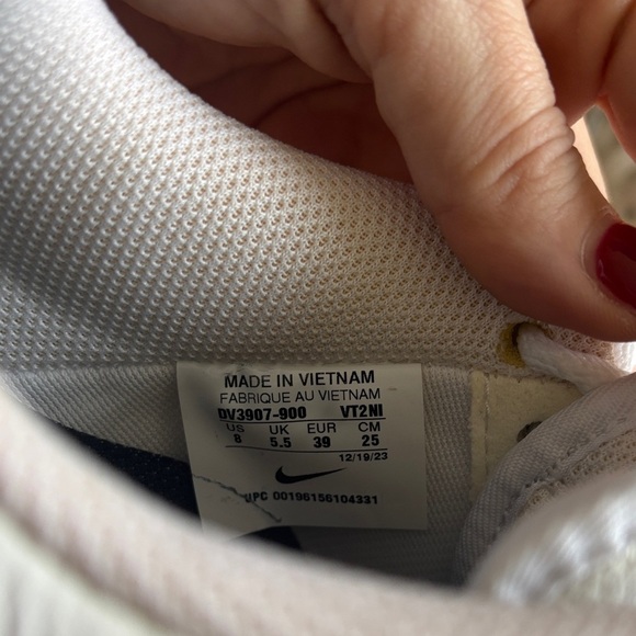 Nike Women's Air Force 1 Sneakers in White and Pink - Picture 5 of 6